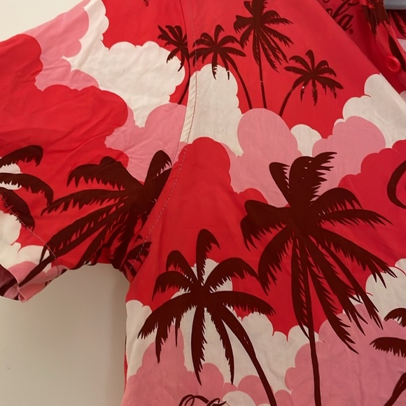 3 for $25! Coca Cola Button Down Hawaiian‎ Shirt Pink and Red Palm Trees Mens SM - Picture 4 of 7